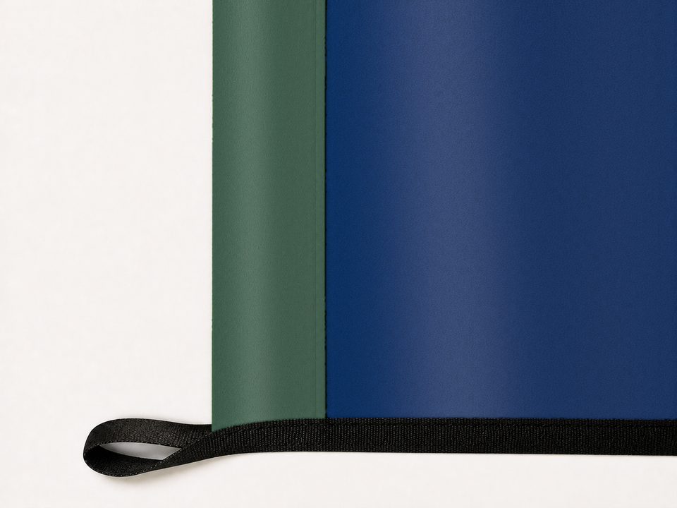 Vermont State Flag Authentic Gameday Flag underside and personalization construction view — continuous restrained woven-satin Vermont State Flag Accent header, textured Vermont State Flag Primary face, lower black loop and perimeter webbing — source_sha256=acdc984feeae5eb070a9917bdb94457ad88a6dedf10fc97ab0bdb4aaa4d8a37e